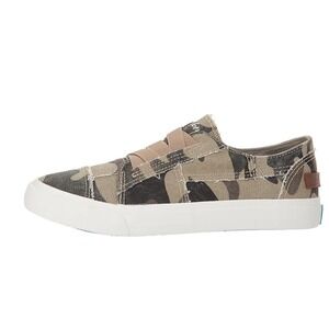 Blowfish Women's Marley Frayed Canvas Fashion Pull On Camo Denim Sneaker Sz 9.5
